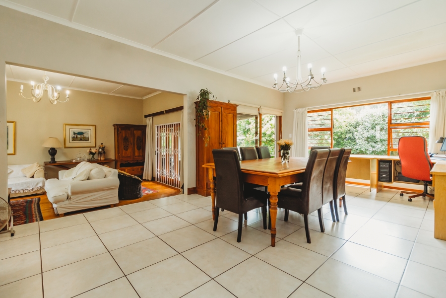 3 Bedroom Property for Sale in Glen Barrie Western Cape